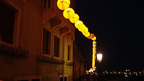 Venedig geschmückt mit unzähligen Lampions